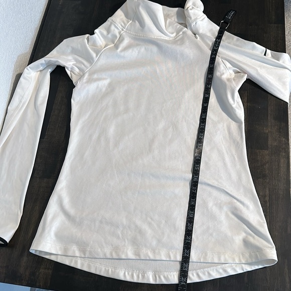 Nike Pro White Monochromatic Reptile Print Dry Fit Activewear Top Size Medium - Picture 8 of 8